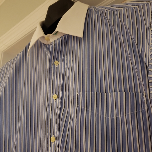 Tommy Hilfiger: Dress Shirt. 16.5 34/35. Size- LRG - Picture 4 of 5